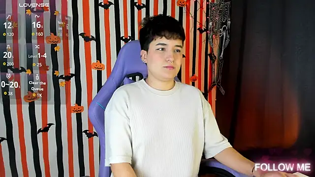 Snapshot of emma_cute7 chatting on October 21, 5:18 am emma cute7 online show from October 21, 5:18 am