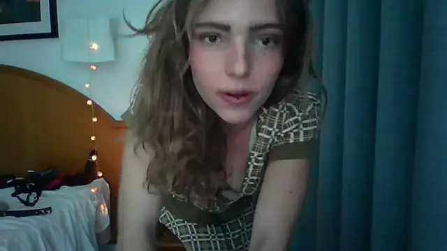 Snapshot of kinkifunki chatting on March 17, 4:54 pm kinkifunki online show from March 17, 4:54 pm