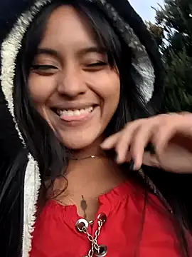 bella warzon online show from October 2, 10:46 pm