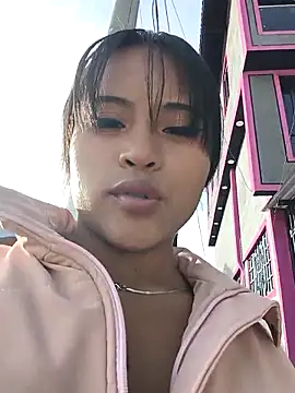 bella warzon online show from October 19, 9:17 pm