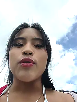 bella warzon online show from November 12, 5:50 pm