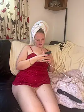 Snapshot of feedeegeorgie chatting on June 17, 12:26 pm feedeegeorgie online show from June 17, 12:26 pm