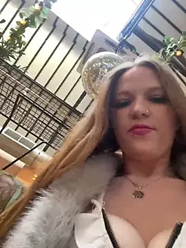 feedeegeorgie online show from April 12, 6:00 pm