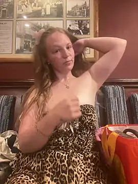 Snapshot of feedeegeorgie chatting on July 11, 1:00 pm feedeegeorgie online show from July 11, 1:00 pm
