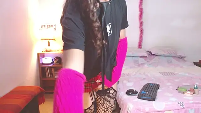 cute femboy420 online show from November 12, 12:26 am