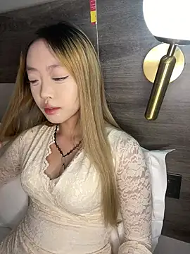 LL0521 online show from March 7, 12:34 pm