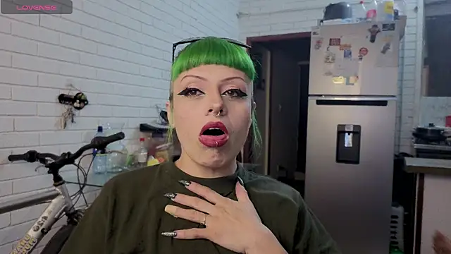 Snapshot of freyaa_sorcerees chatting on November 10, 5:34 am freyaa sorcerees online show from November 10, 5:34 am