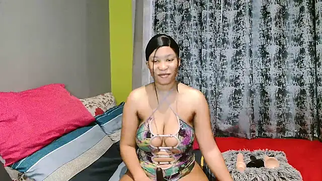 Tallwildnspicey98 online show from April 9, 3:41 am