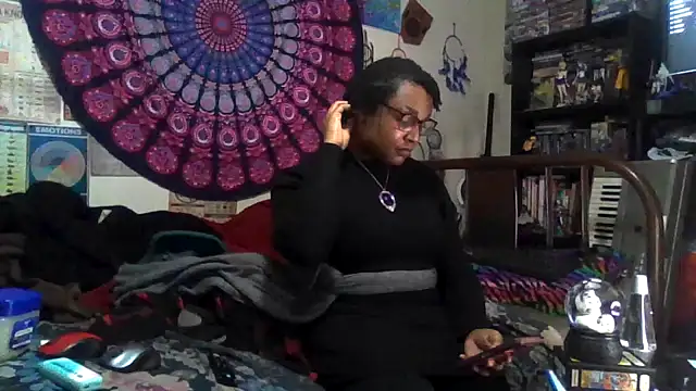 GardeniaFields online show from November 30, 5:19 am