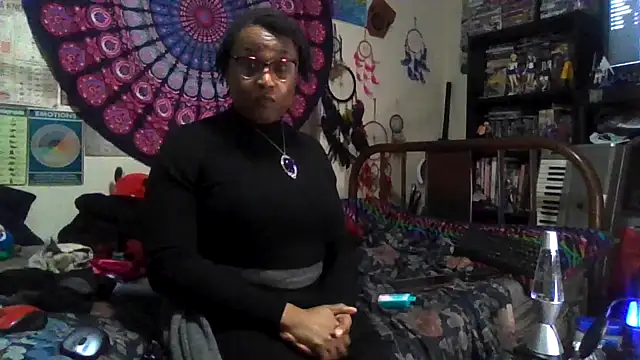 GardeniaFields online show from November 29, 6:35 am