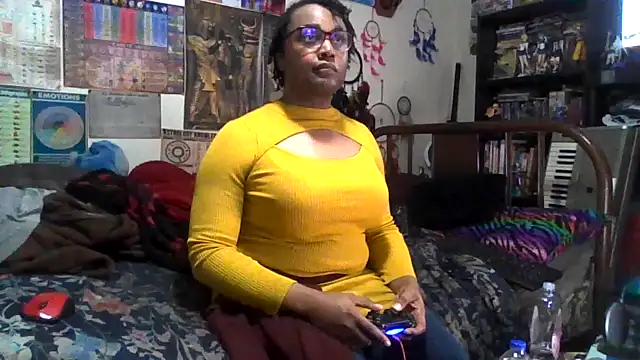 GardeniaFields online show from November 10, 12:04 am