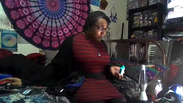 GardeniaFields online show from December 2, 4:47 am