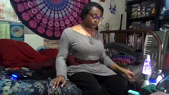 GardeniaFields online show from November 16, 6:51 am