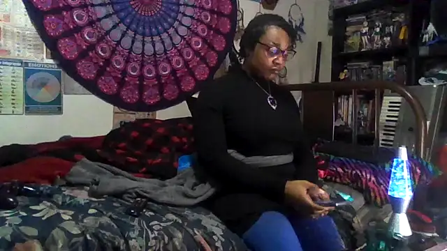 GardeniaFields online show from December 3, 6:36 am