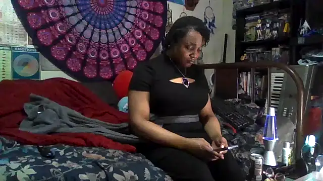 GardeniaFields online show from December 14, 11:43 pm