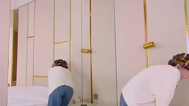 MiraBliss online show from March 31, 5:48 pm