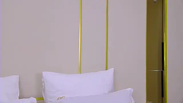 MiraBliss online show from April 4, 5:52 pm