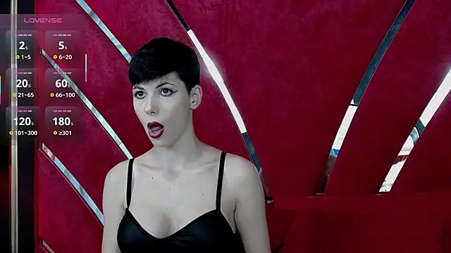 Roxxy Rouge online show from October 17, 4:20 pm