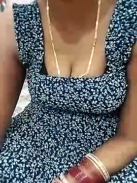 Snapshot of rajeenasaiyad chatting on March 13, 9:54 am rajeenasaiyad online show from March 13, 9:54 am