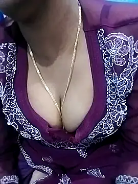 Snapshot of rajeenasaiyad chatting on March 11, 7:14 pm rajeenasaiyad online show from March 11, 7:14 pm