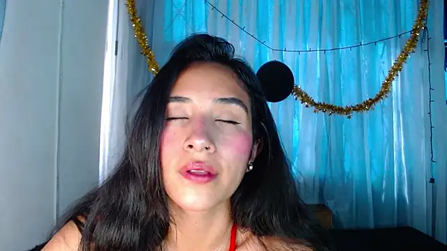 violettsuncs online show from September 9, 9:13 pm