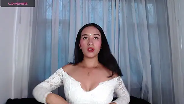 violettsuncs online show from October 6, 9:26 pm
