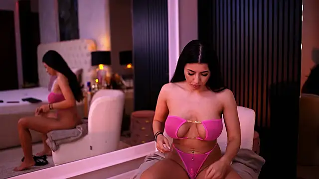 TanyaVonDe online show from April 1, 5:10 pm