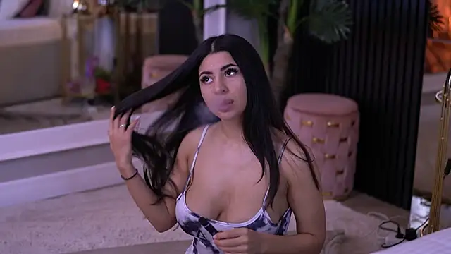 TanyaVonDe online show from March 25, 5:12 pm