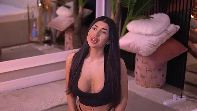 TanyaVonDe online show from March 16, 5:48 pm