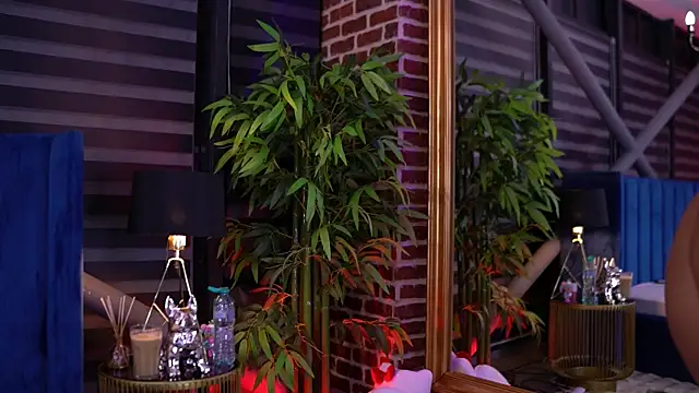 TanyaVonDe online show from February 25, 9:03 pm