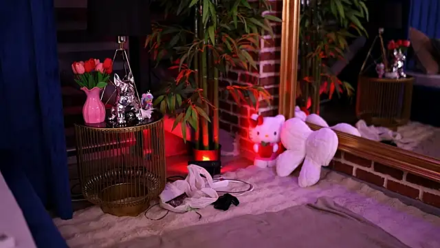 TanyaVonDe online show from February 6, 7:32 pm