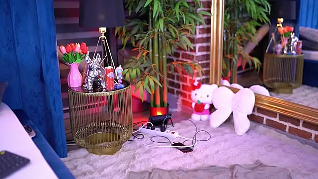 TanyaVonDe online show from February 13, 6:41 pm