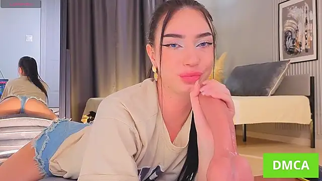 Snapshot of aGaGatha chatting on October 7, 8:48 am aGaGatha online show from October 7, 8:48 am