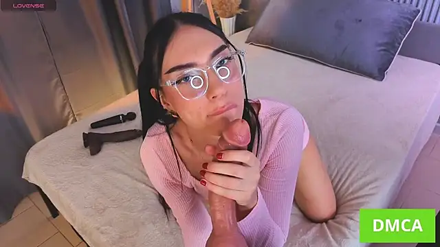 Snapshot of aGaGatha chatting on October 26, 8:26 am aGaGatha online show from October 26, 8:26 am