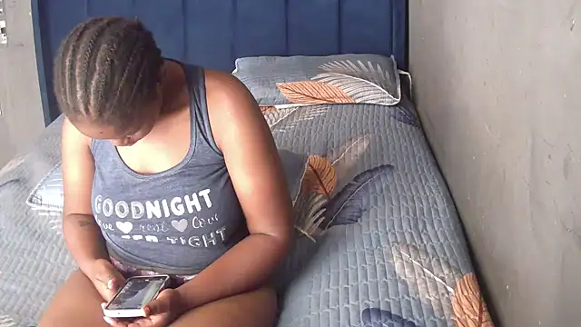 Snapshot of SexyShybarbie chatting on November 24, 6:24 am SexyShybarbie online show from November 24, 6:24 am