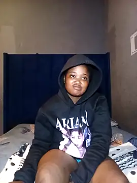 SexyShybarbie online show from March 5, 7:43 pm