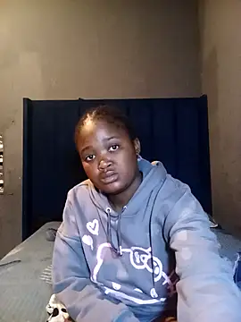 Snapshot of SexyShybarbie chatting on November 27, 2:01 am SexyShybarbie online show from November 27, 2:01 am