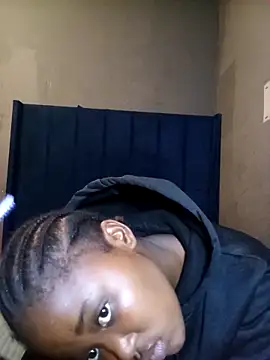 Snapshot of SexyShybarbie chatting on November 14, 10:24 pm SexyShybarbie online show from November 14, 10:24 pm