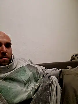 Smokeym123 online show from March 12, 11:44 pm