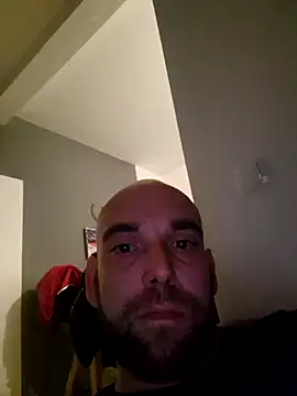 Snapshot of Smokeym123 chatting on December 1, 12:00 am Smokeym123 online show from December 1, 12:00 am