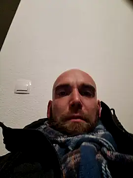 Smokeym123 online show from February 21, 7:05 pm