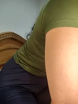 hotsexass online show from December 17, 7:30 pm