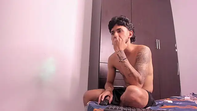 Snapshot of Zayn_kane chatting on June 29, 10:09 pm Zayn kane online show from June 29, 10:09 pm