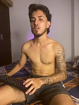 Snapshot of Zayn_kane chatting on June 24, 10:51 pm Zayn kane online show from June 24, 10:51 pm