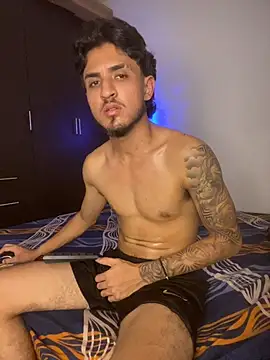 Snapshot of Zayn_kane chatting on June 26, 5:24 am Zayn kane online show from June 26, 5:24 am