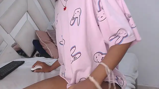 willow smitt online show from March 21, 2:32 pm