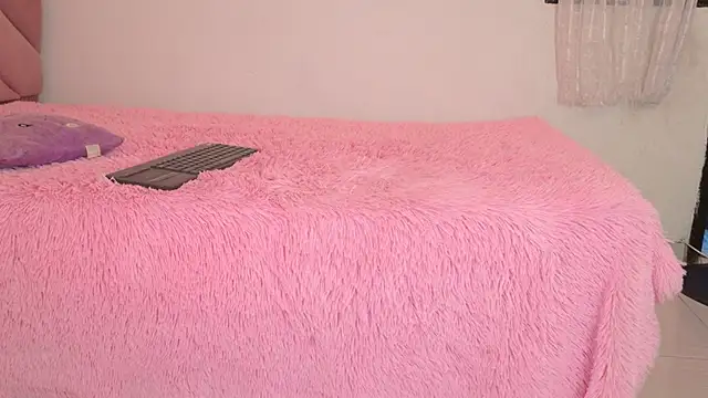 Snapshot of eva_sin18 chatting on June 27, 11:22 pm eva sin18 online show from June 27, 11:22 pm