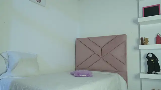 eva sin18 online show from May 14, 11:13 pm