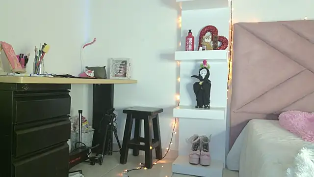 eva sin18 online show from March 22, 11:17 pm