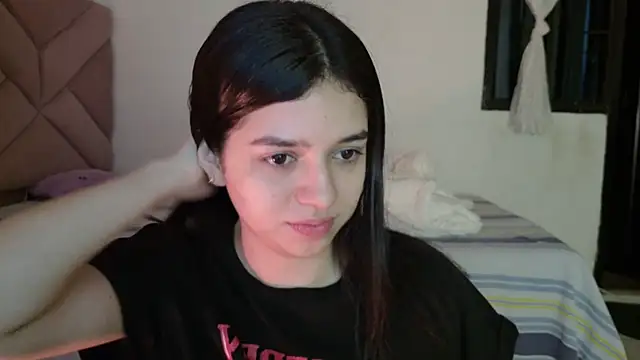 Snapshot of eva_sin18 chatting on June 14, 12:07 am eva sin18 online show from June 14, 12:07 am